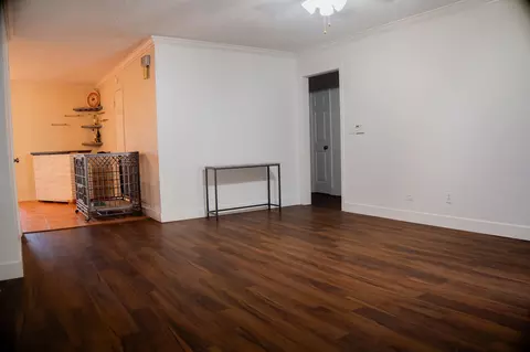 Living - 124 Bluebird Ln, Pasadena, TX 77502 photo 2 of 2