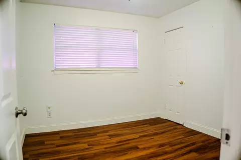 Bedroom - 124 Bluebird Ln, Pasadena, TX 77502 photo 6 of 7
