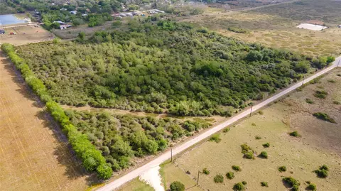000 County Road 464, Blessing, TX 77419 photo 4
