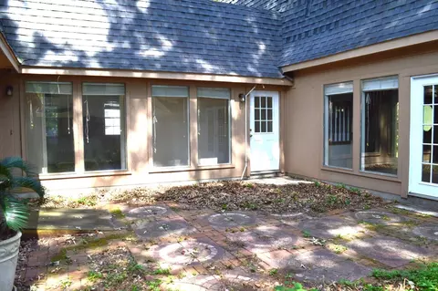 Exterior - 314 Tara Park, Conroe, TX 77302 photo 7 of 8