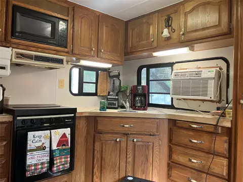 Kitchen - 242 Elm Trl, Trinity, TX 75862 photo 1 of 2