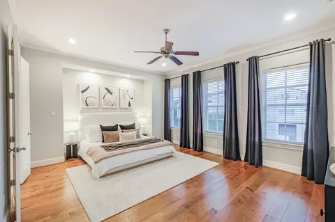 3907 Austin St, Houston, TX 77004