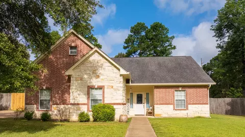 290 Austin Ln, Pollok, TX 75969