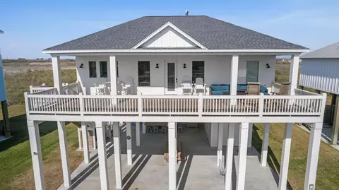 4413 Ranger Dr, Port Bolivar, TX 77650