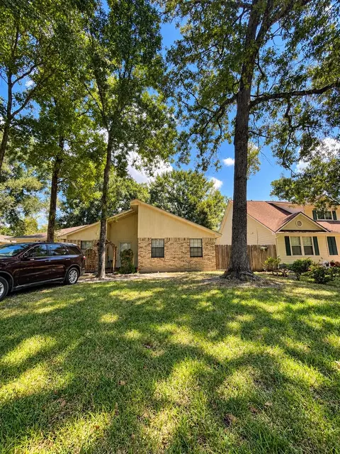 17602 Typhoon Way, Crosby, TX 77532