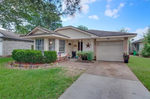 11827 Westlock Dr, Tomball, TX 77377