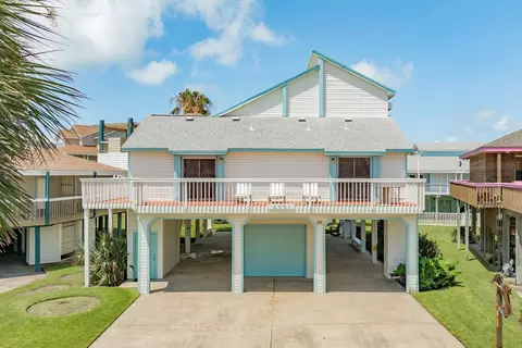 4231 Pelican Ln, Galveston, TX 77554