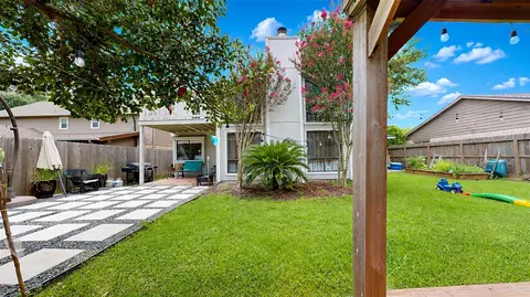 14818 Windfern Forest Dr, Houston, TX 77040
