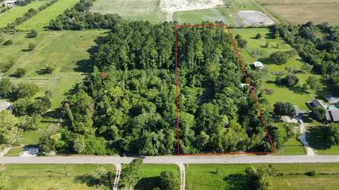 4925 County Road 435, Alvin, TX 77511
