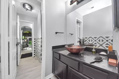 Bath - 28115 Kudzu Dr, Spring, TX 77386 photo 5 of 5