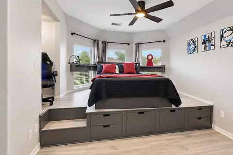 Bedroom - 28115 Kudzu Dr, Spring, TX 77386 photo 4 of 4