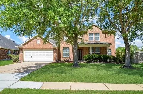 902 Aqua Vista Ln, Rosenberg, TX 77469