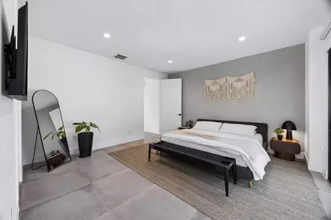 Bedroom - 1643 Beech Dr, Conroe, TX 77385 photo 2 of 6