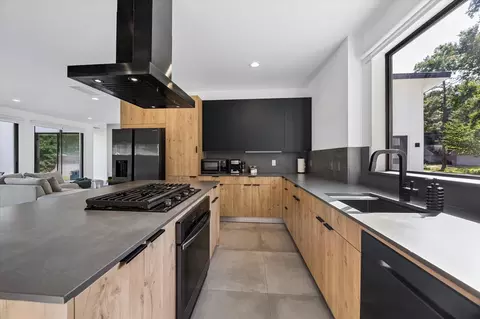Kitchen - 1643 Beech Dr, Conroe, TX 77385 photo 1 of 2