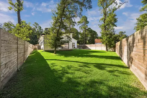 Exterior - 1643 Beech Dr, Conroe, TX 77385 photo 6 of 6