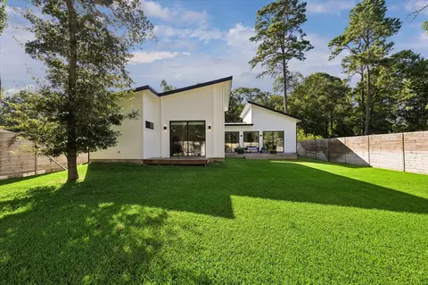 Exterior - 1643 Beech Dr, Conroe, TX 77385 photo 5 of 6