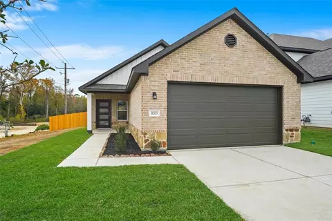 11703 Eclipse Dr, Willis, TX 77318 photo 1
