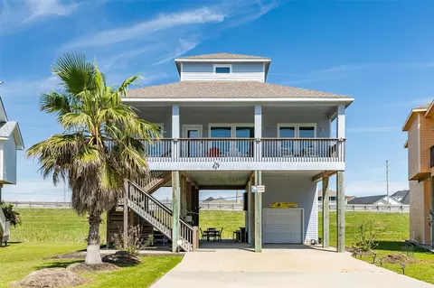 25222 Intrepid Ln, Galveston, TX 77554