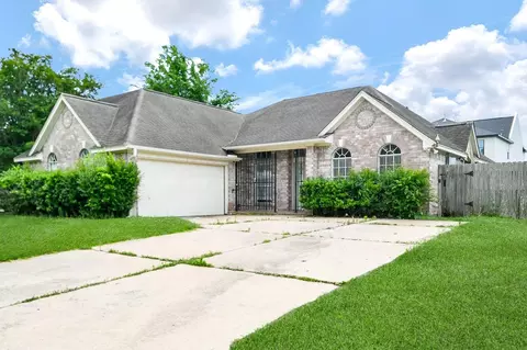 7915 Quail Meadow Dr, Houston, TX 77071