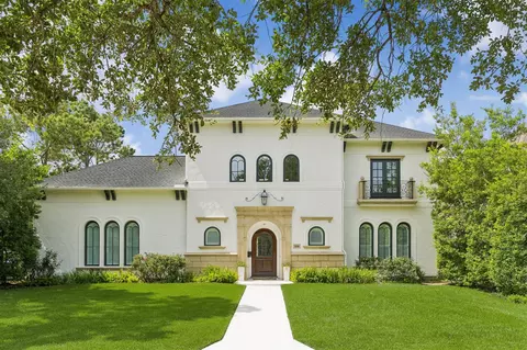4538 Beech St, Bellaire, TX 77401