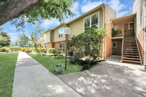 5005 Georgi Ln #92, Houston, TX 77092