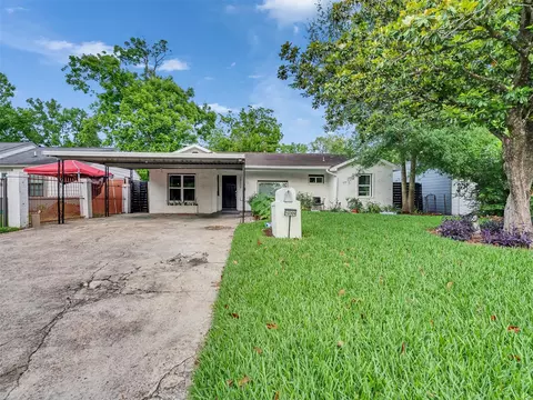 10309 Chesterfield Dr, Houston, TX 77051