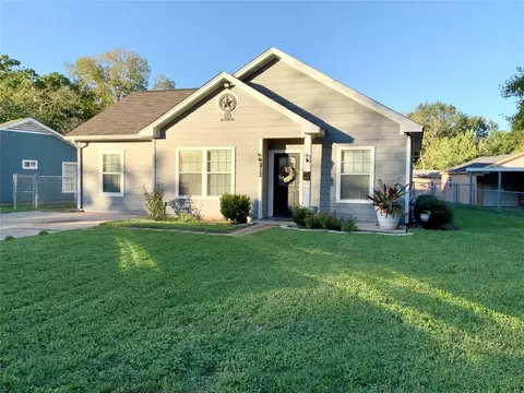 312 Rustic Dr, Pasadena, TX 77502 photo 1