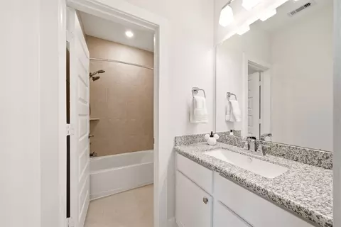 Bath - 28811 Ember Crest Ln, Fulshear, TX 77441 photo 5 of 5