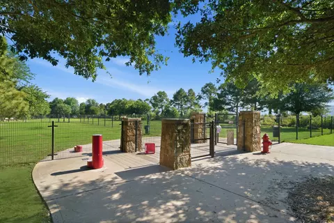 View/Area - 28811 Ember Crest Ln, Fulshear, TX 77441 photo 9 of 11