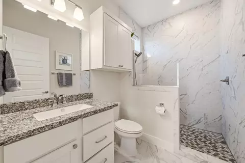 Bath - 28811 Ember Crest Ln, Fulshear, TX 77441 photo 2 of 5
