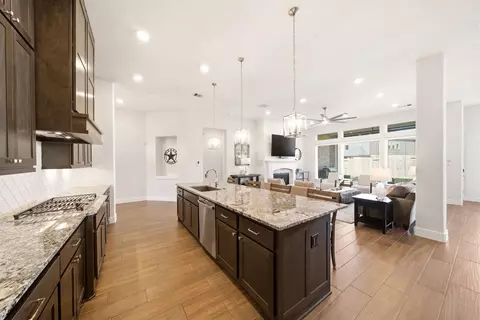 Kitchen - 28811 Ember Crest Ln, Fulshear, TX 77441 photo 3 of 3
