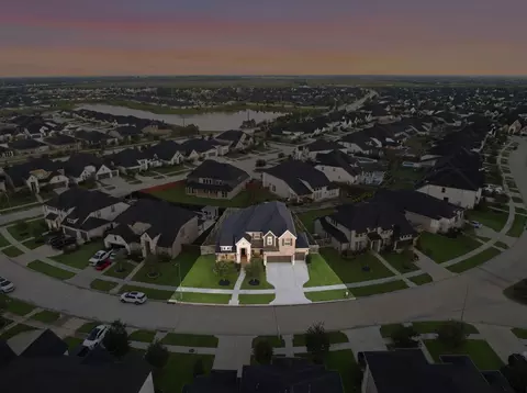 View/Area - 28811 Ember Crest Ln, Fulshear, TX 77441 photo 2 of 11