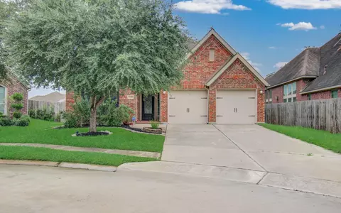 13937 Naples Park Ct, Pearland, TX 77584