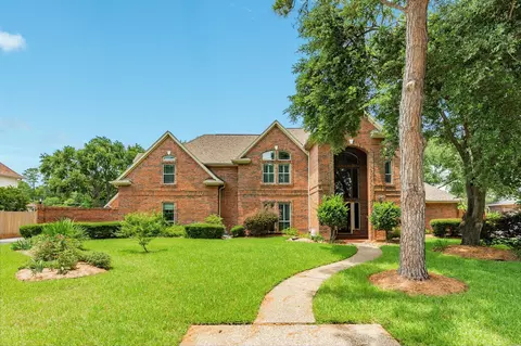 14618 Sandy Creek Dr, Houston, TX 77070