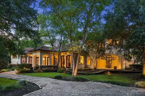 2 Lacewood Ln, Piney Point Village, TX 77024