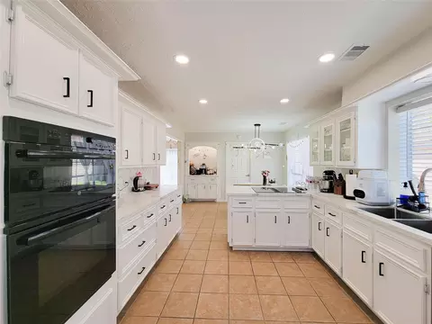 14943 Tramore Dr, Houston, TX 77083