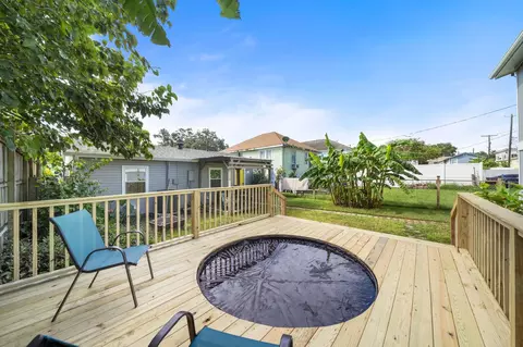 3330 Avenue O 12, Galveston, TX 77550