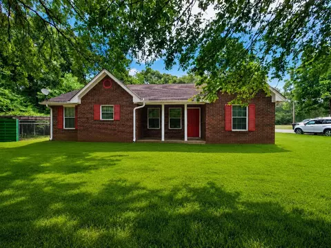 1801 Coe Rd, Pinehurst, TX 77362