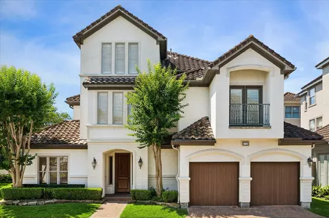 7723 N Hunters Creekway Dr, Houston, TX 77055