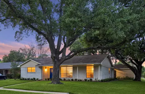 8802 Hazen St, Houston, TX 77036