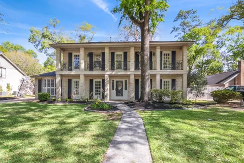 2411 Riverlawn Dr, Kingwood, TX 77339