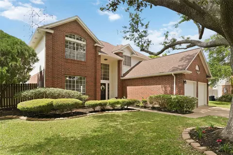 205 Oak Creek Cir, League City, TX 77573
