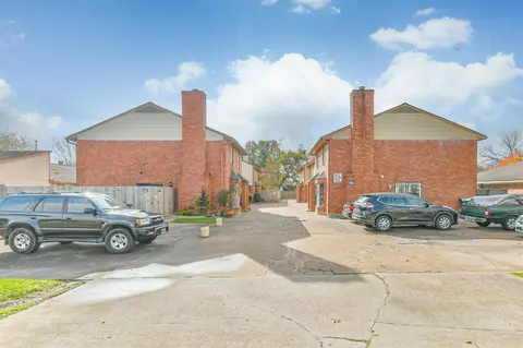 9217 Carousel Ln, Houston, TX 77080