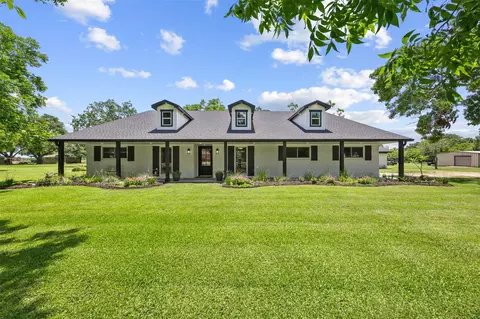 3320 Lottie Ln, Rosenberg, TX 77471