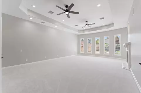 Living - 911 Sandy Beach Dr, Conroe, TX 77304 photo 5 of 7