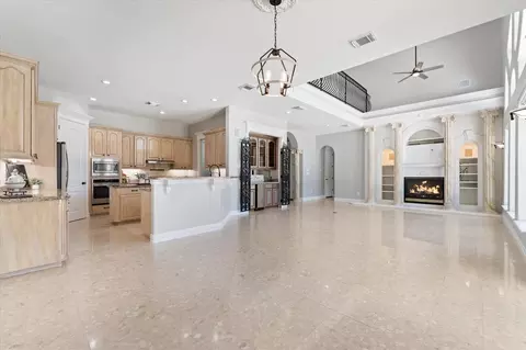 Living - 911 Sandy Beach Dr, Conroe, TX 77304 photo 4 of 7