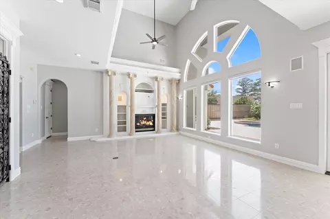 Living - 911 Sandy Beach Dr, Conroe, TX 77304 photo 2 of 7