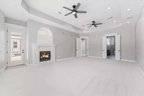 Living - 911 Sandy Beach Dr, Conroe, TX 77304 photo 7 of 7
