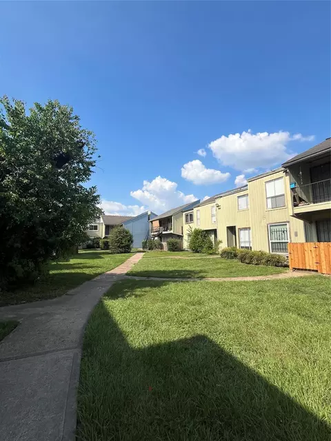 5625 Antoine Dr #1212, Houston, TX 77091
