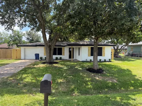 316 S Noble Rd, Texas City, TX 77591